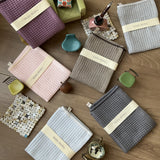 Waffle Waffles 　しゃりッフル　ハンドタオル