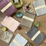 Waffle Waffles 　しゃりッフル　ハンドタオル